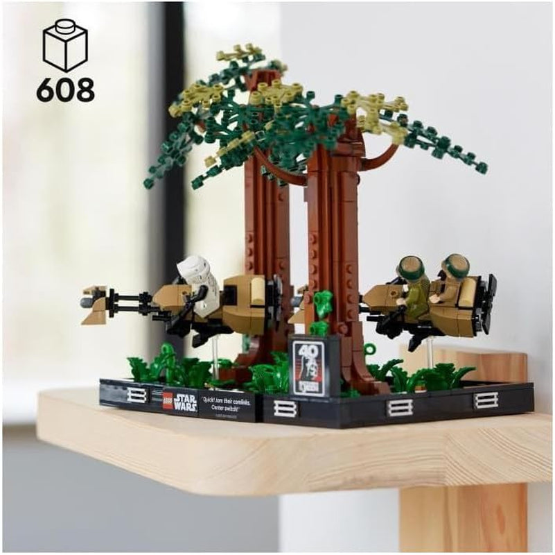 LEGO 75353 Star Wars Pursuit on Endor - Diorama Set, Return of the Jedi med Luke Skywalker, Princess Leia & Scout Trooper and Speeder Bikes, 40-årsjubileum Byggset Besuche den LEGO-Store