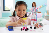 Barbie 65-års jubileumsdocka och 10 tillbehör, Astronautset för brunettdockor, Rover med hjul, rymdhjälm med anpassningsbart visir och mer, HRG45 Naty Shop Dolls