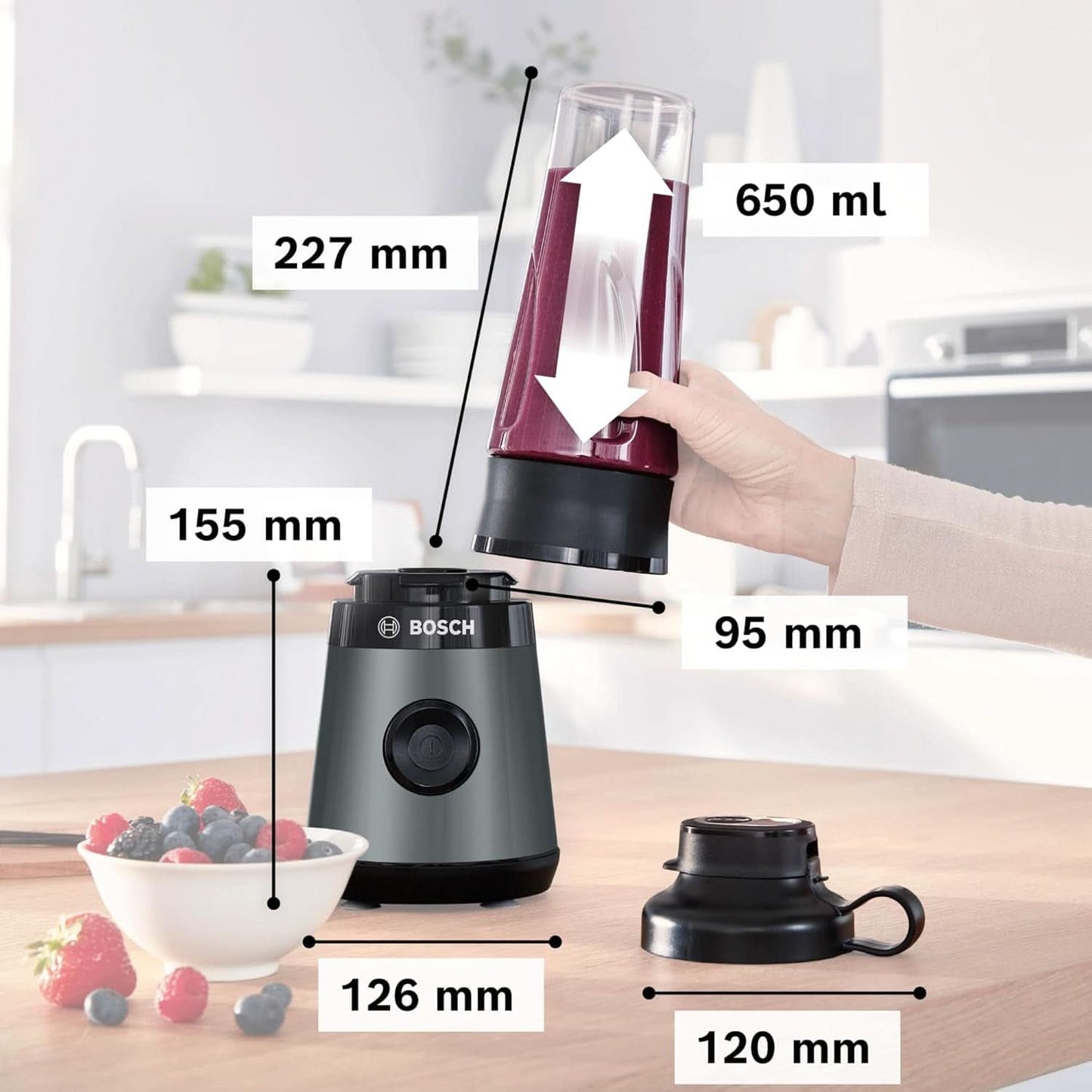 Bosch Mini-Standmixer Vitapower Serie 2 MMB2111S, Highspeed-Mixer, Bis Zu 40 000 Rpm, Tritan Togo-Flasche 0,6 L, Trinkdeckel, Bruchsicher, Spülmasch.Geeignete Teile, 450W, Silber/Schwarz Kitchen Naty Shop