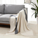 Amazon Basics Sängfilt, lätt, återvunnen polyester, Rumsinredning Mysig filt, 127 X 152 Cm, elfenbensvit med blåruta Sängar och filtar Besuche den Amazon Basics-Store Elfenbensvit med blårutigt mönster
