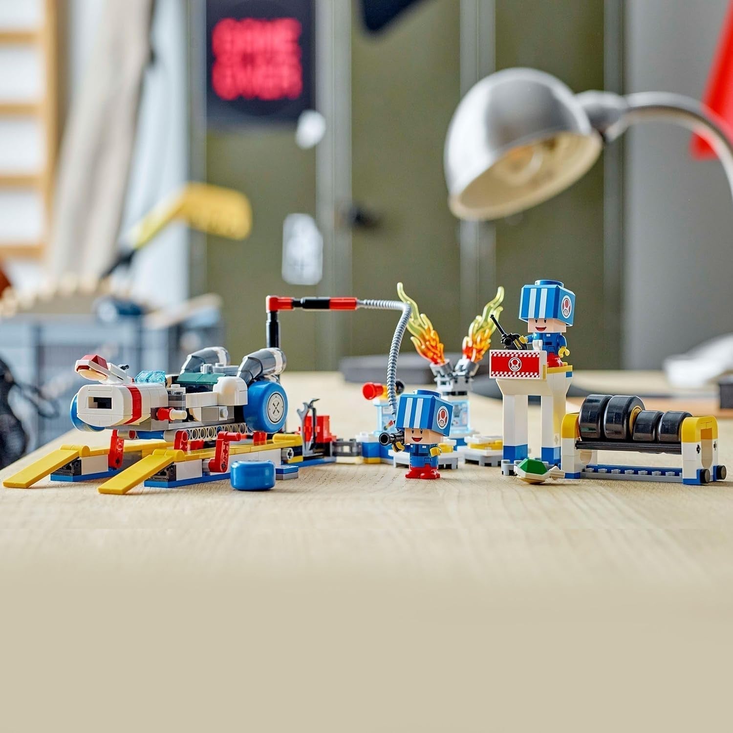 LEGO Super Mario: Mario Kart - Toad's Workshop, Nintendo-karaktär, anpassningsbar leksak, äventyrsset, present till pojkar, flickor och spelare från 8 år 72035 Byggset Besuche den LEGO-Store