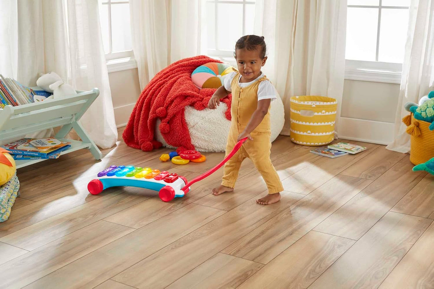 Fisher-Price Light-up jättexylofon - elektroniskt musikinstrument att dra med i sånger med lärande innehåll, för barn, småbarn från 9 månader, flerfärgad, version: franska, HJK40 Jucarii Bebe Naty Shop