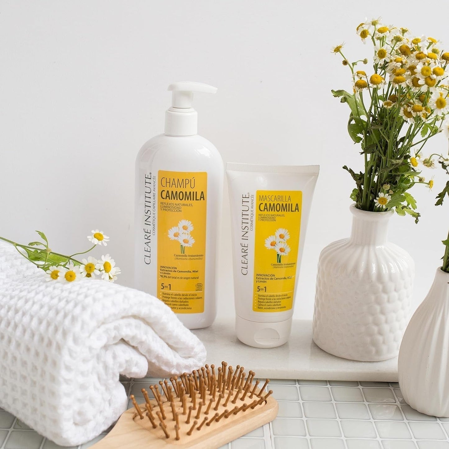 Clearé Institute | Kamomillmask | Ger näring, tillstånd och reder ut | Golden Shine and Shine | 97% naturliga ingredienser | Lugnar hårbotten Med kamomillextrakt |150 ml Naty Shop hårmask