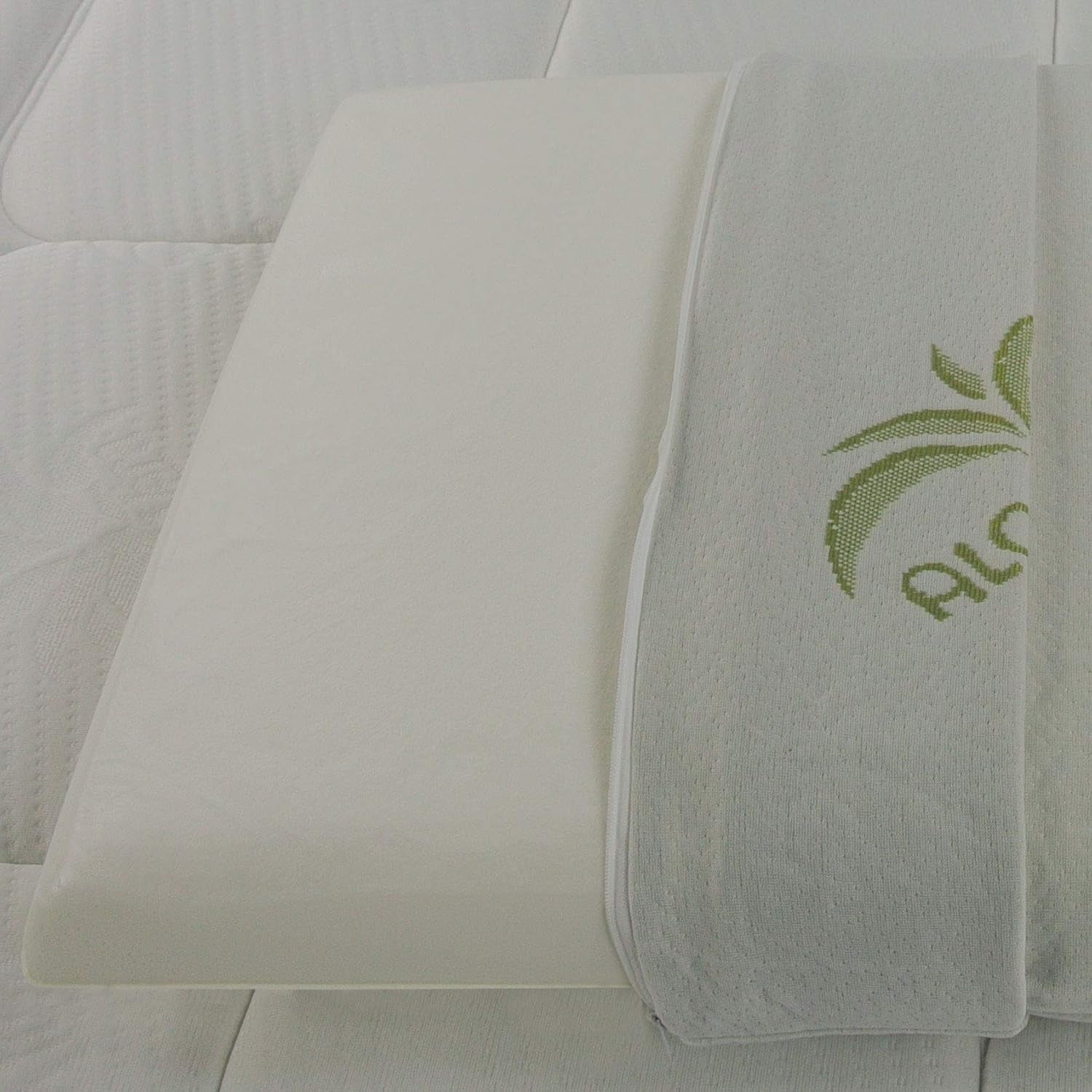 Tvålkopp kudde med minnesskum med aloe vera foder Naty Shop standardkuddar
