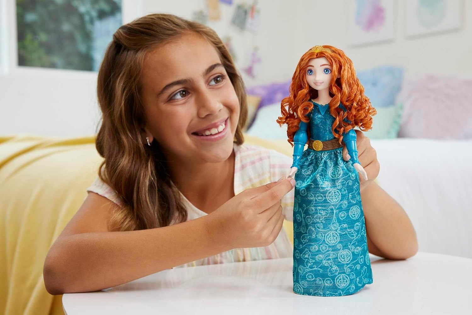 Mattel Disney Princess Toy Merida handgjord docka med gnistrande kläder och tillbehör Inspirerad av Disney och Pixar Movie Kids Gift HLW13