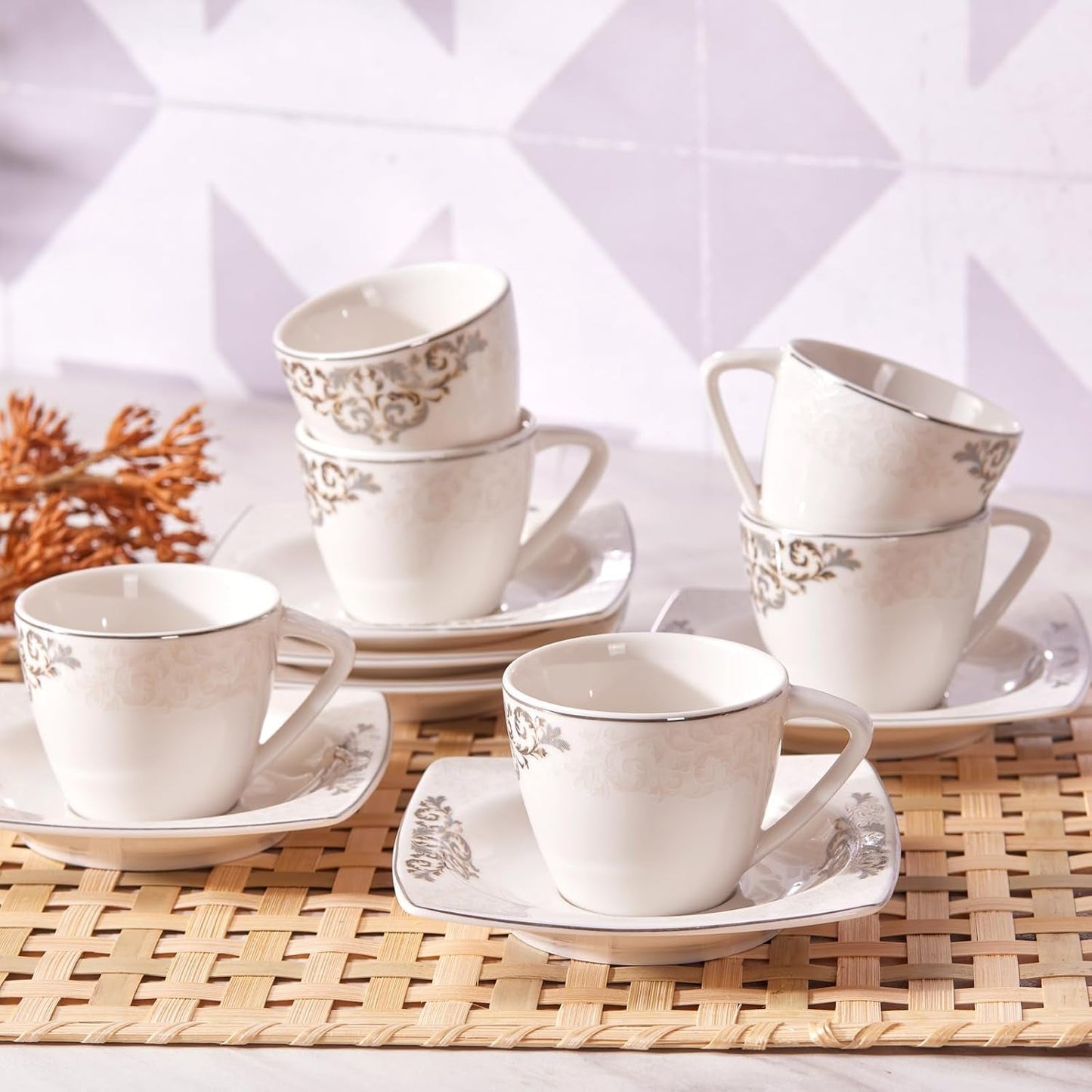 KARACA Nazende Espressokoppset i porslin - 80 ml turkiska kaffekoppar med fat, 12 delar modern kaffeservering med 6 kaffekoppar och 6 fat, mockakoppar - vit