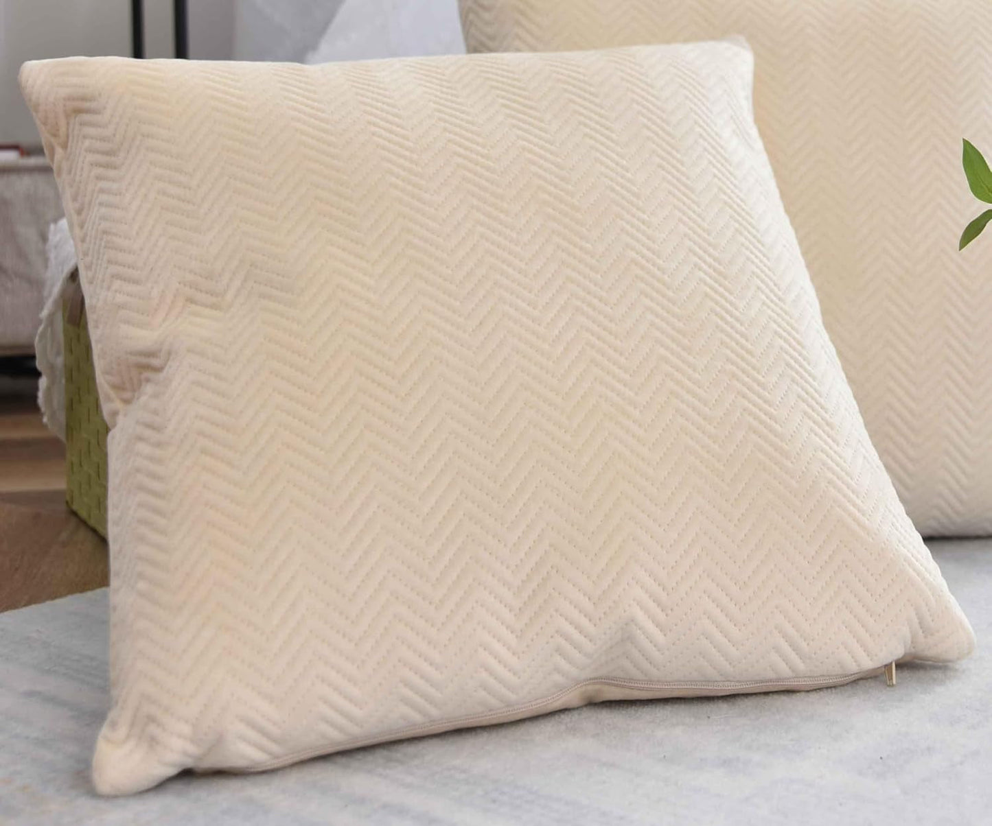 Gardinlåda Kudde Dekorativ kudde Lxb 45X45 Cm Grön Jacquard "Greta" Med Fiskbensdesign Lättskött Dragkedja 320G Mjuk fyllning - Blandade färger, 2023510 Resekuddar Naty Shop Cream