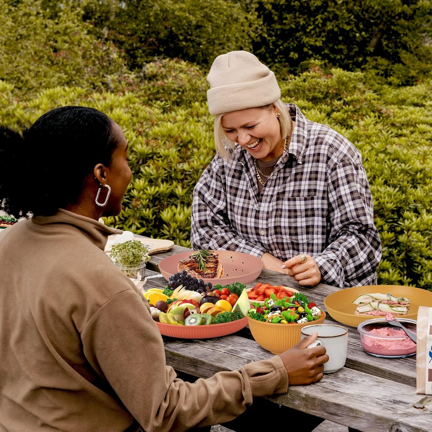 Oförstörbart 6-personers bestickset Campingbestickset 66 delar plast picknickbestickset Lättvikts färgglada BBQ Plast portionstallrikar Skålar Bestickset