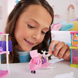 Mini BarbieLand Barbie docka och leksaksfordon, 1,5" docka och ikoniska färgskiftande överraskningsfordon, HYF40