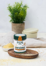 Fuchs Gewürze - Senfkörner gemahlen - für die Zubereitung von Rubs, zum Verfeinern von Suppen und Saucen - naturliga ingredienser - 45 g i wiederverwendbarer, recyclebarer Dos