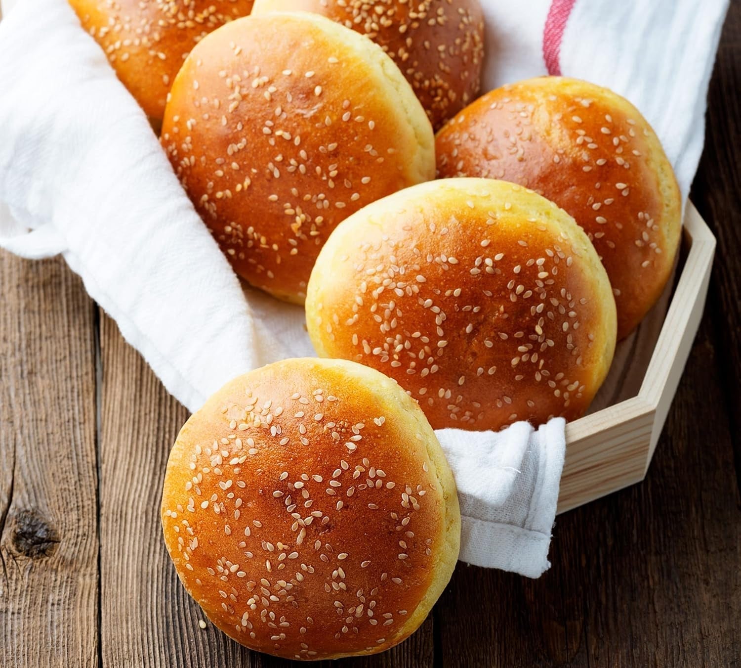 Hamburgerbrötchen, Perforiert, Antihaftbeschichte, 4 Runde Mulden Mit Je 12 Cm, Pfannengröße 28 X 28 Cm, 2,5 Cm Tief, Mittelgroß, Schwarz Formar och plåtar för bakning Naty Shop