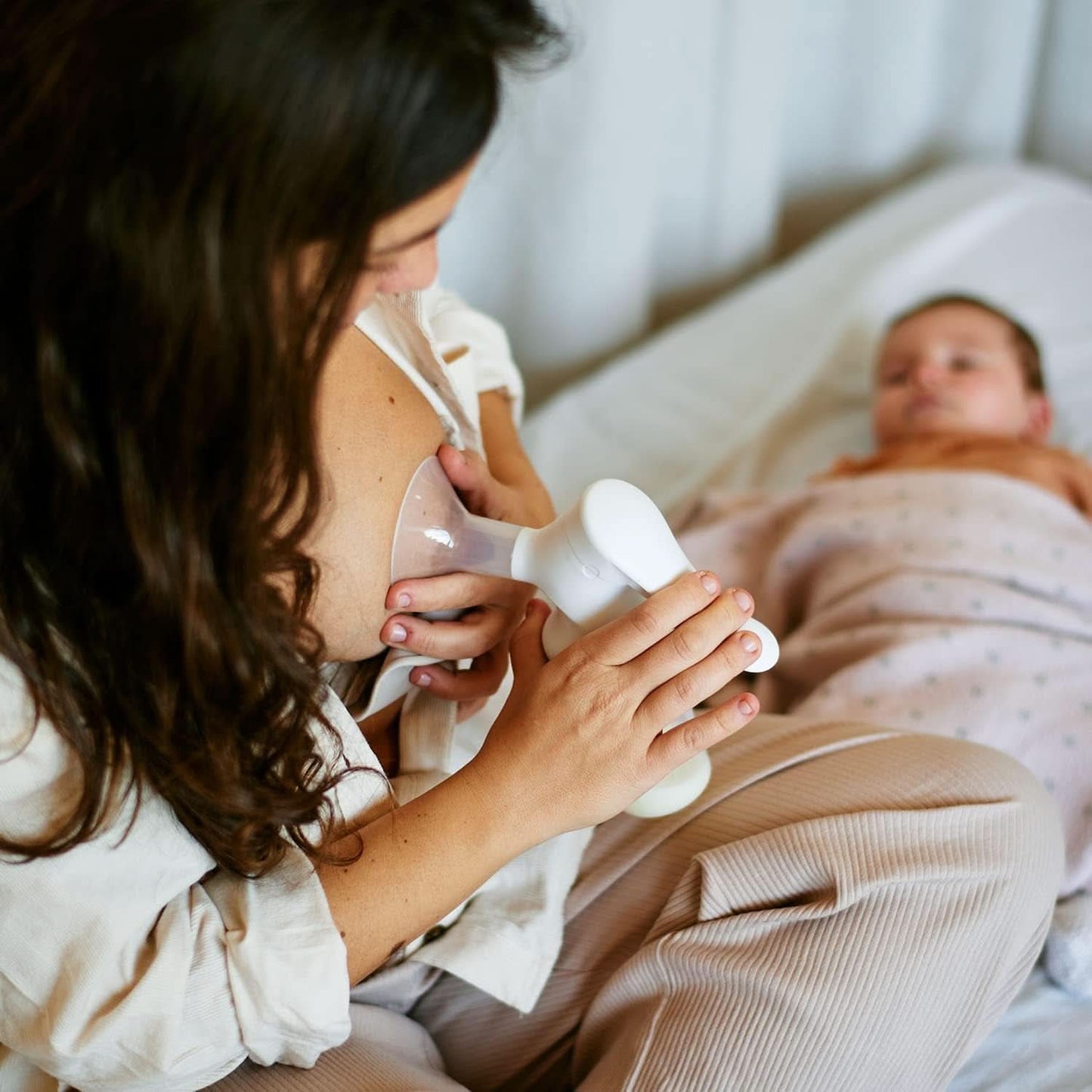 Suavinex, Maternal bröstpump, 120 ml, med justerbart flöde Mat och amningstillbehör Bebe Naty Shop
