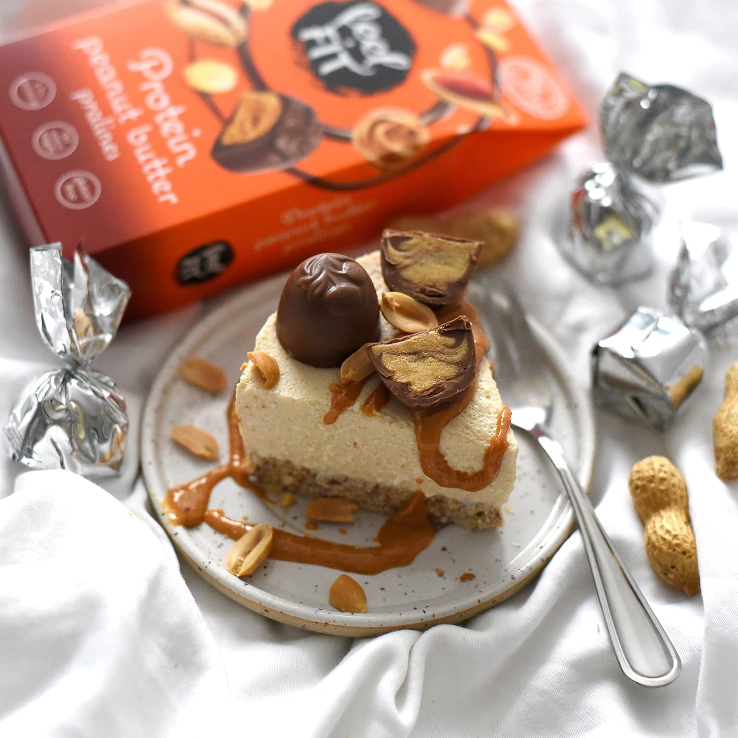 Feel FIT Jordnötssmörproteinpraliner i högkvalitativ mjölkchoklad, utan tillsatt socker, 17 % protein, glutenfri 66g (1 förpackning)