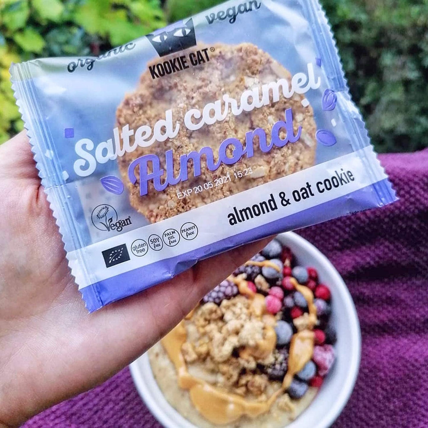 Veganska saltade karamellmandelkakor - individuellt förpackade glutenfria sojafria ekologiska mandelhavre - 12 x 50 g multipack (förpackning med 2)