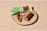 MaxiNutrition Krämig vegansk proteinbar med choklad, jordnötter och kola 12x45g - vegansk proteinbar, 18% protein, 8,3g per bar, låg sockerhalt (0,9g), inget tillsatt socker, inga konstgjorda smakämnen