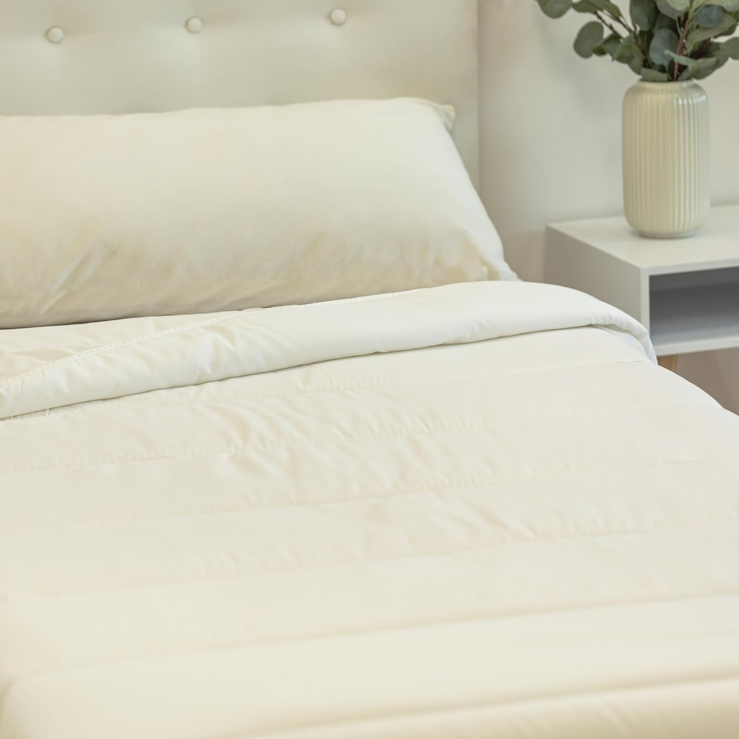 Täcke TRAMAS+ 200 Gr/M² för sängar gjorda av silikoniserade ihåliga fibrer - 150X220 Cm - Oeko Tex certifierad - Vit, mjuk, varm, minimalistisk - Säng 90 Cm Täcken och täcken Naty Shop