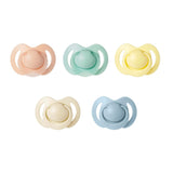 Nuby – Set med 5 mjuka ortodontiska nappar och nappar i silikon | 3 modeller för dag och natt | 2 modeller som lyser i mörkret | BPA-fri | Bröstliknande form | För 18-36 månader