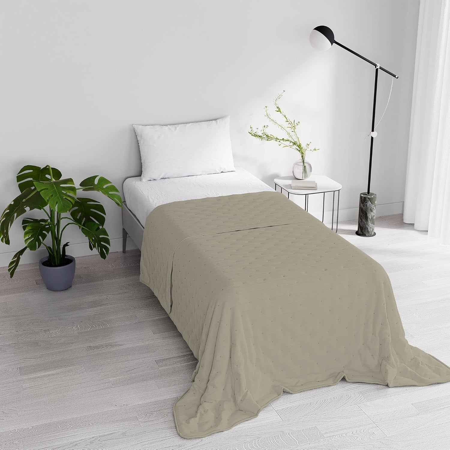 Italienska sängkläder CHIC sommartäcke, mikrofiber, ENKEL 170X250Cm, bruna Överkast och täcken Naty Shop