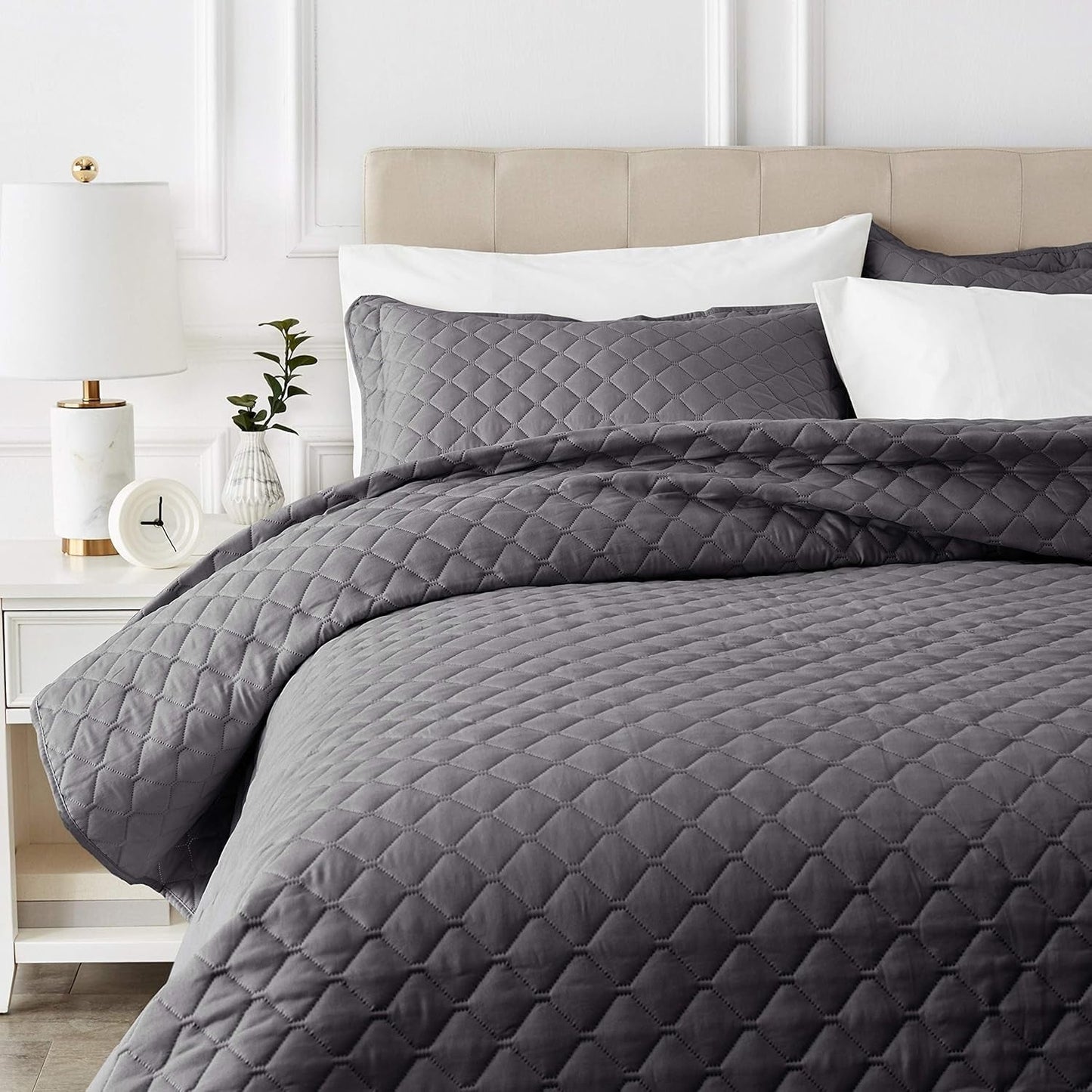 Amazon Basics överdimensionerad täcke med relief, 170 X 210 cm, mörkgrå diamantmönster Sängar och filtar Besuche den Amazon Basics-Store 170 X 210 Cm