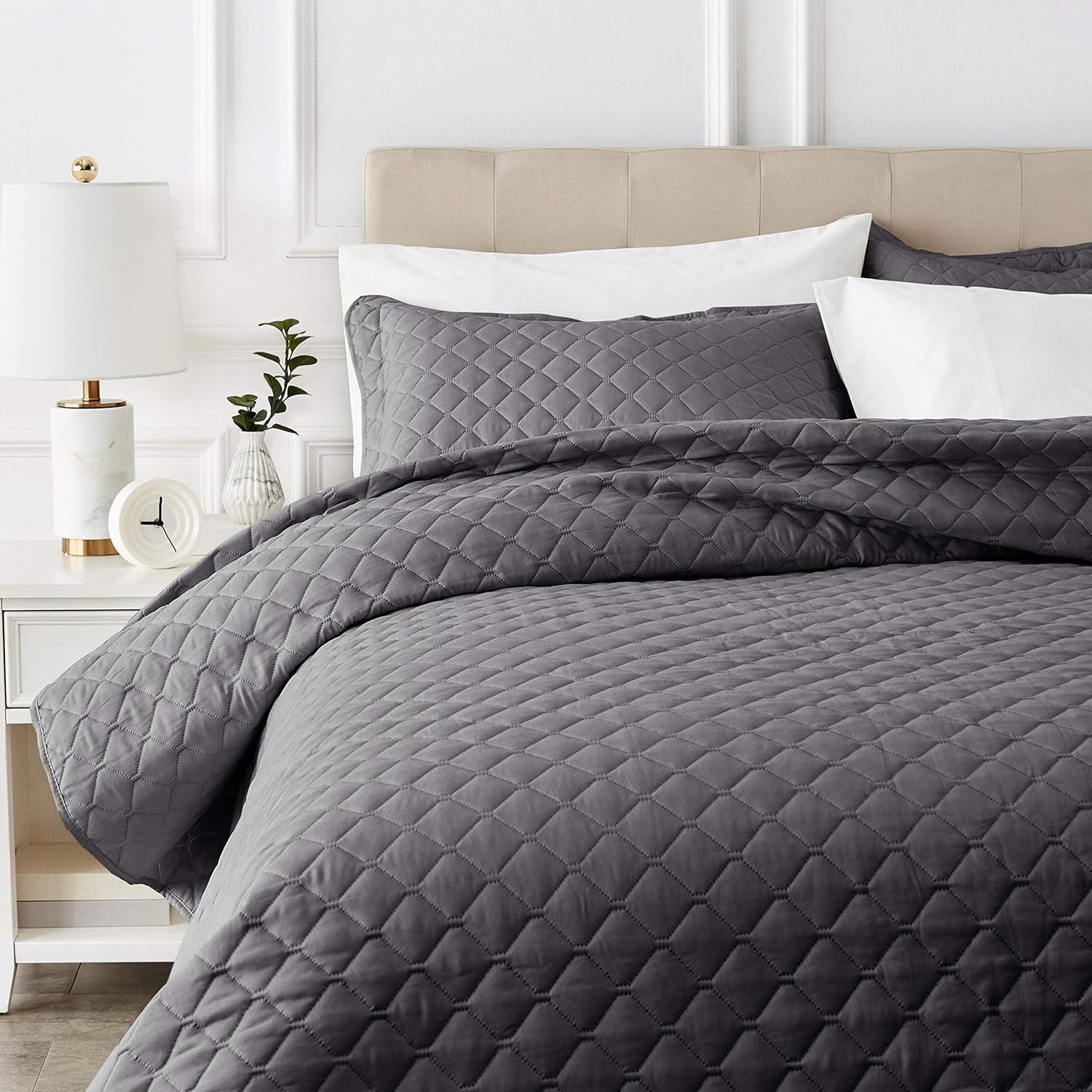Amazon Basics överdimensionerad täcke med relief, 170 X 210 cm, mörkgrå diamantmönster Sängar och filtar Besuche den Amazon Basics-Store 170 X 210 Cm
