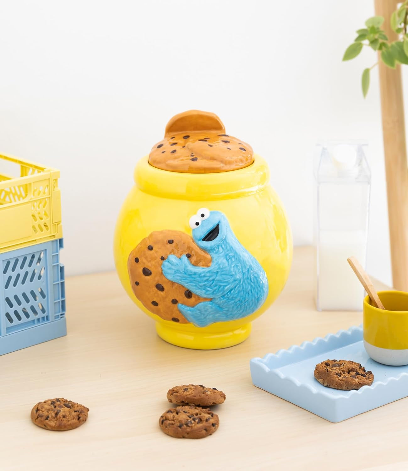 Grupo Erik Keramisk kakburk Sesame Street Cookie Monster - Kakburk med lock Stor 21,0 x 27,0 x 22,0 cm Förvaringsburk med lock Officiell Sesame Street-varor Matförvaringslådor Naty Shop