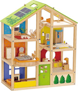 Hape Four Seasons Dollhouse - prisbelönt trevånings dockhus i trä med möbler, tillbehör, skjuttrappa och vändbart tak för alla årstider, för barn från 3 år och uppåt