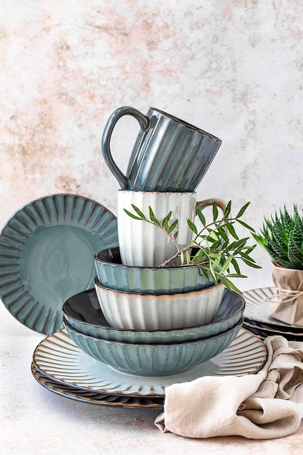 MÄSER 931966 Confino Series servisset för 4, modern vintagelook, keramiskt frukostset, 12-delat, bensinfärg med svarta accenter, stengods