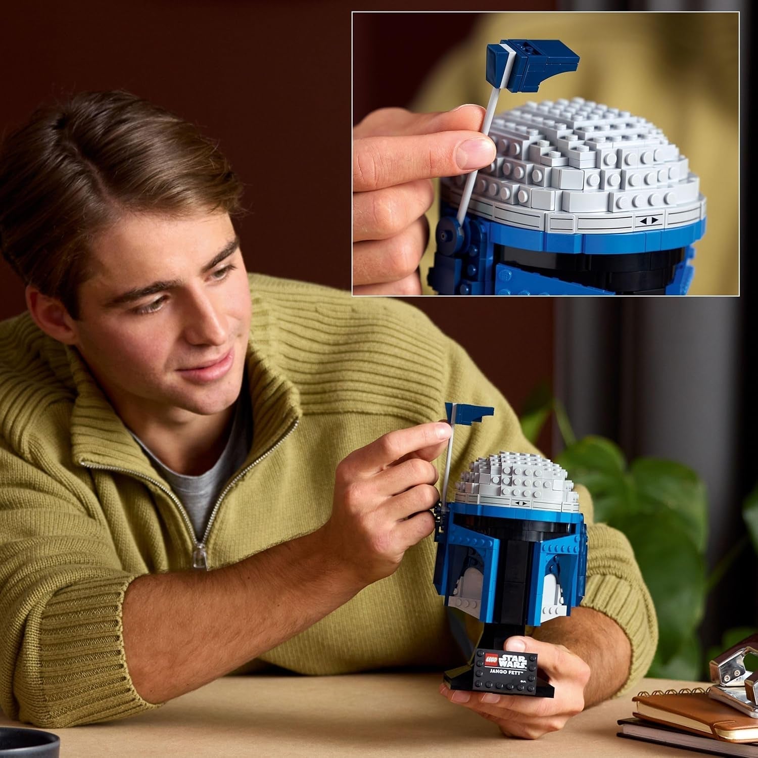 LEGO Star Wars 75408 Jango Fett hjälm - Mandalorian Byggset för vuxna - Modell med stativ, namnskylt och justerbar antenn - Present för Attack of the Clones Fans Byggset Besuche den LEGO-Store