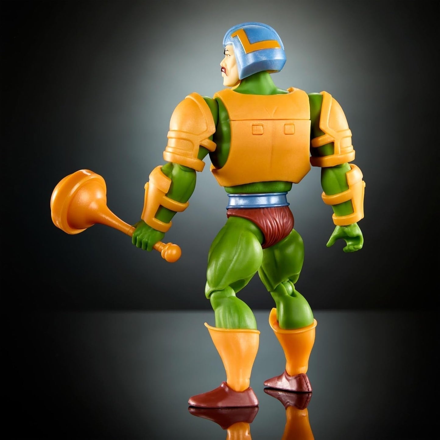 Masters of the Universe Origins Toy, Man-At-Arms Duncan Actionfigur från Cartoon Collection, Höjd ca. 14 cm, hjälte med avtagbar rustning och tillbehör, HYD25 Actionfigurer Naty Shop