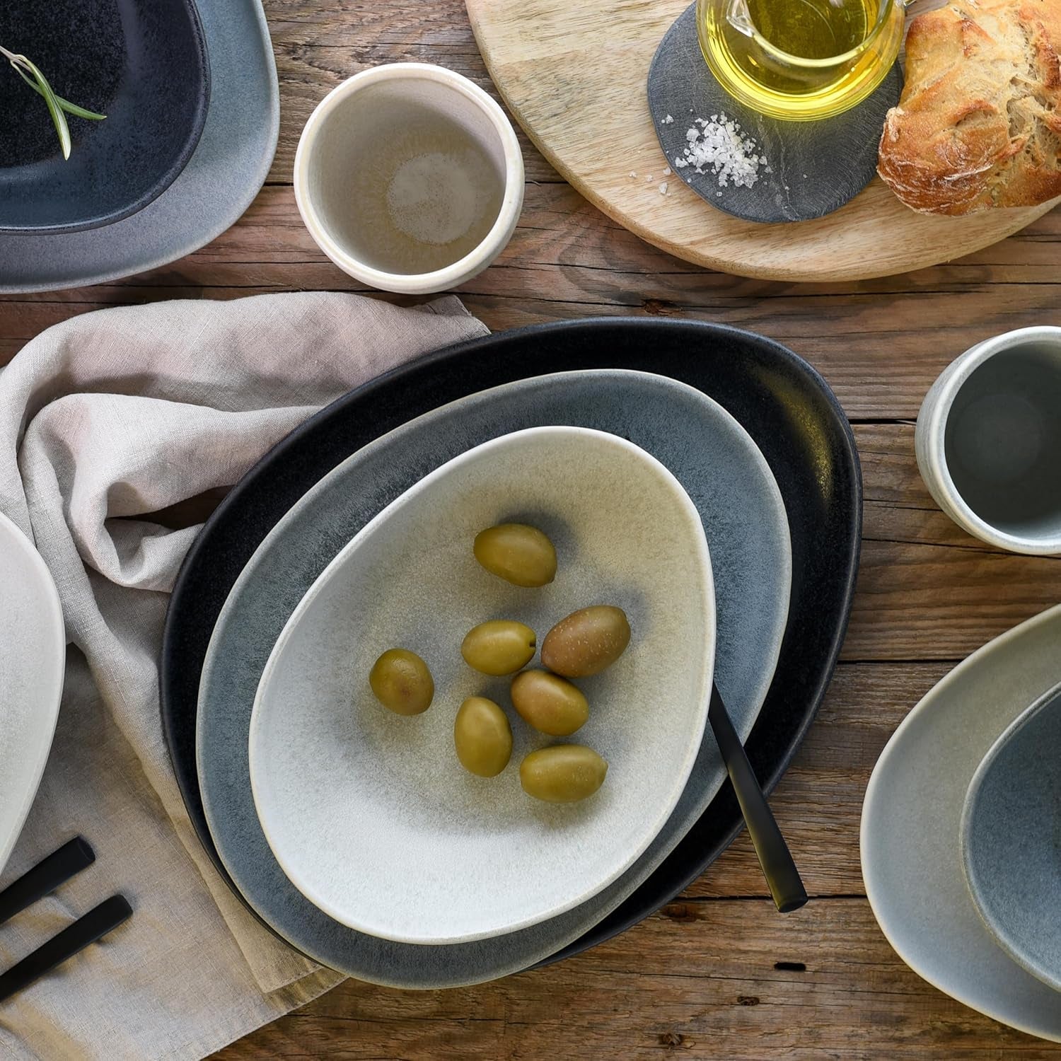 CreaTable, 22139, PIETRA-serien, 4-delat servisset för 4, porslinstallrikar, diskmaskins- och mikrovågssäkert, tillverkat i Europa