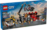 LEGO City skrotgård med bilar - leksak med skrotpress och kran, 2 leksaksbilar, 4 fungerande minifigurer och kontorsbyggnad - födelsedagspresenter för pojkar och flickor från 8 år 60472 Besuche den LEGO-Store byggset