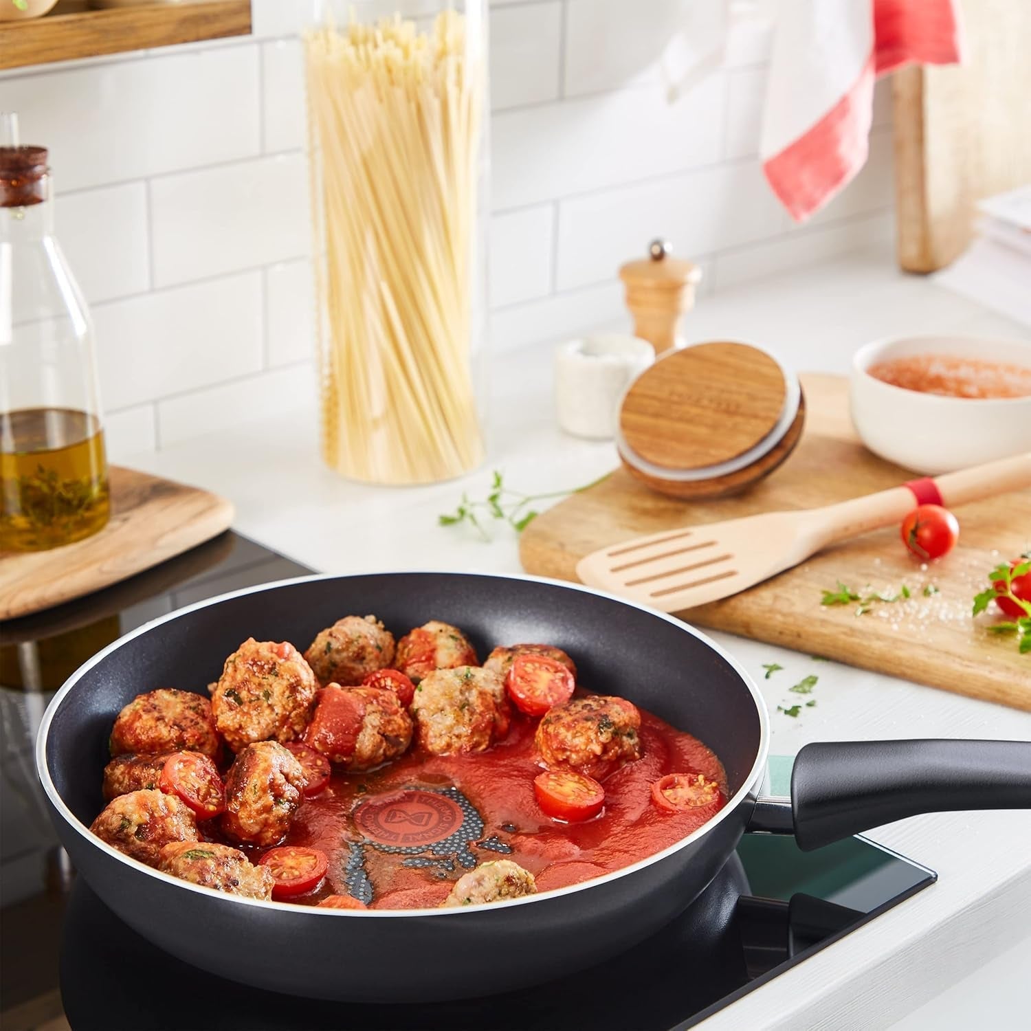 Tefal C27808 Generös kokpanna 32 cm, non-stick beläggning, Thermo-Fusion bas, alla typer av induktionshällar Grytor och stekpannor Naty Shop