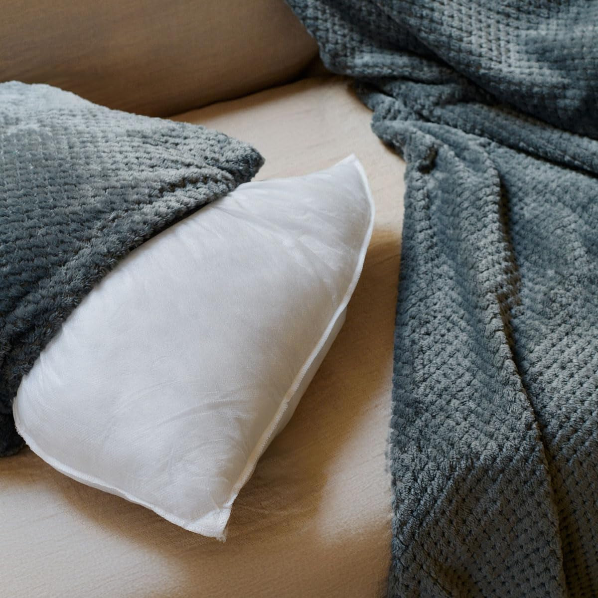 HOMLA Toby fyllande kuddset om 2, 45X45Cm, vit, premium polyester, formstabil och lättskött Naty Shop standardkuddar