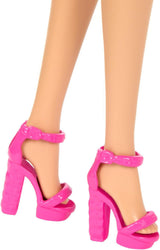 Barbie Fashionistas #223 docka med vågigt blont hår, klänning och accessoarer Inspirerad av Totally Hair, 65-årsjubileums samlingsmodedocka, HRH20