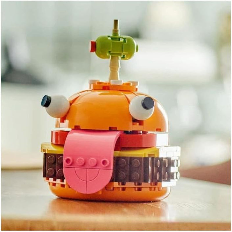 LEGO Fortnite Durrr Burger, Byggset för videospel för spelare 9+, Displaymodell, Samlarfigur, Present för barn, tonåringar och vuxna, Samlarföremål 77070 Byggset Besuche den LEGO-Store