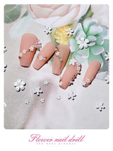 Kalolary Flowers Nail Art Charms, 3D Akryl Blommor för naglar Fem kronblad Blommor Ornament Nagelädelstenar Strasstenar Blandade metallpärlor för DIY Nail Art Design Smyckenstillverkning (2 lådor)
