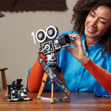 LEGO | Disney Camera - Tribute to Walt Disney, Set för vuxna med Musse Pigg och Minnie Mouse minifigurer, Bambi och Dumbo figurer, Present för kvinnor, män och fans, Utställning 43230 Byggset Besuche den LEGO-Store