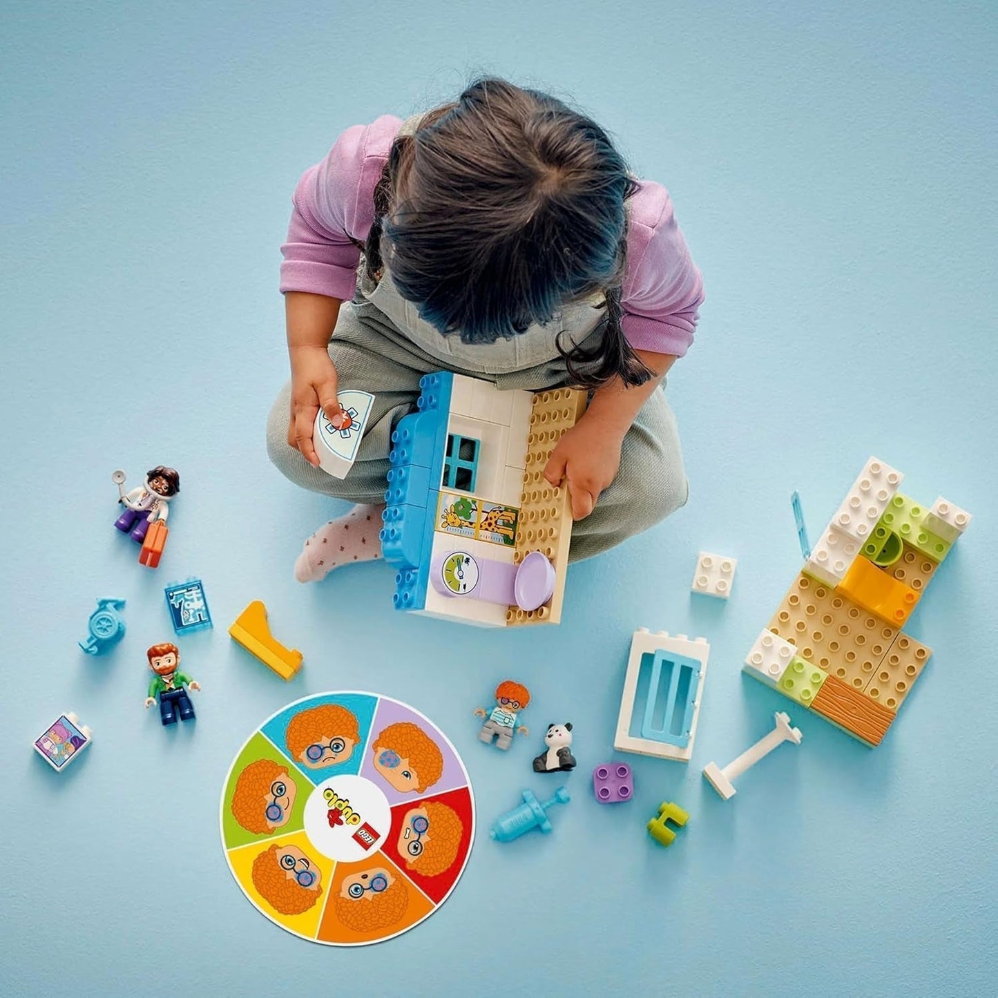 LEGO DUPLO Town Första besöket hos läkaren, Byggleksak, Leksats för att främja finmotorik, Present till småbarn 2 år, Pedagogisk leksak, Rollspel på sjukhus 10449 Byggset Besuche den LEGO-Store