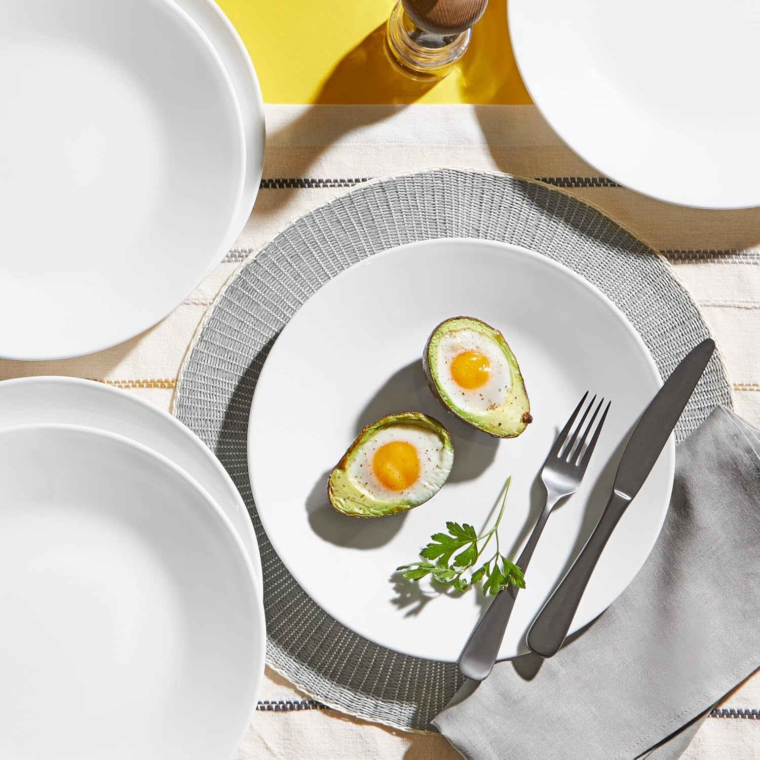 Winter Frost servisset för 4, 12 delar, Premium Ultra-Durable Vitrelle™ Glasservis, diskmaskinssäker, mikrovågs- ​​och mikrovågssäker, festlig vinterdesign