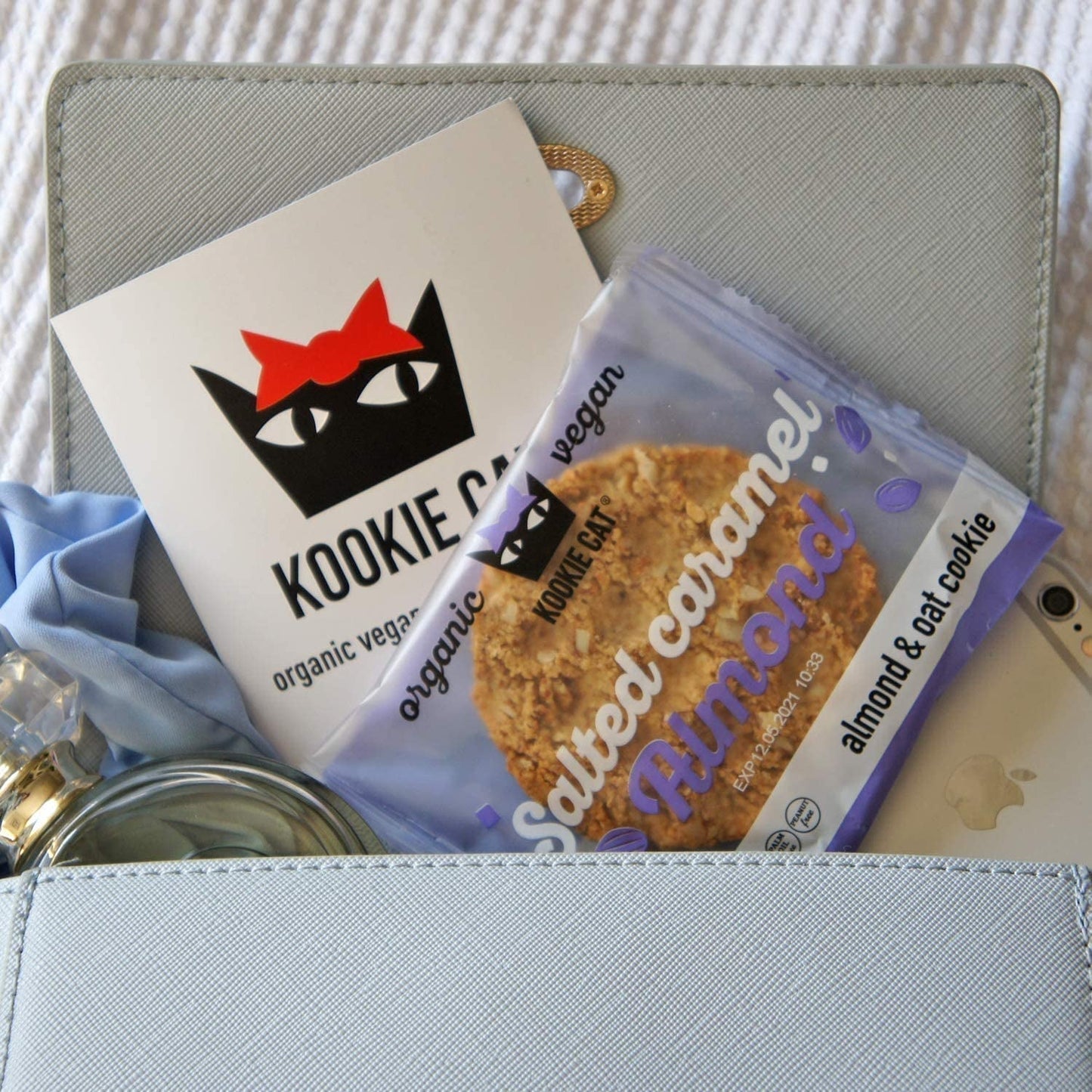 Veganska saltade karamellmandelkakor - individuellt förpackade glutenfria sojafria ekologiska mandelhavre - 12 x 50 g multipack (förpackning med 2)
