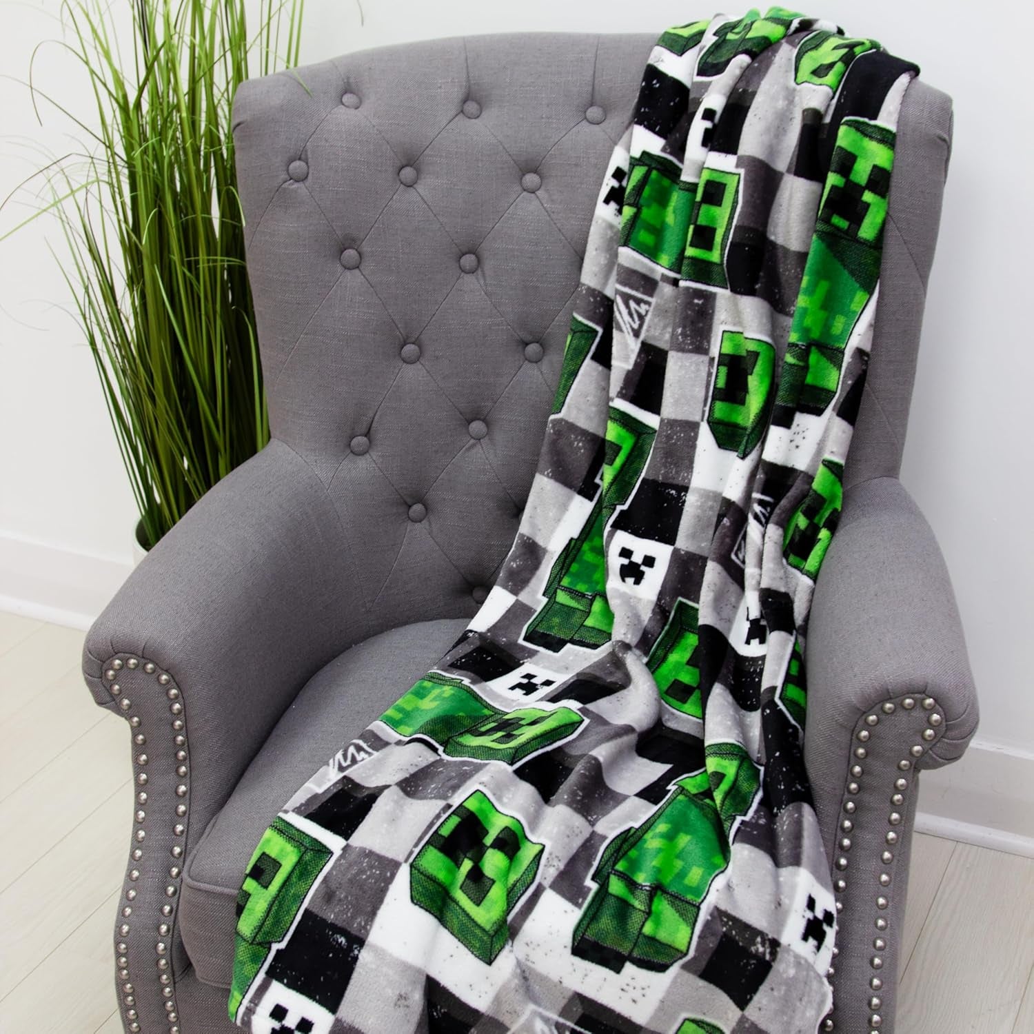 Character World Minecraft Official Fleece Filt | Scribble Design Vändbar 2 sidor, supermjuk, varm filt Sängar och filtar Besuche den Character World-Store