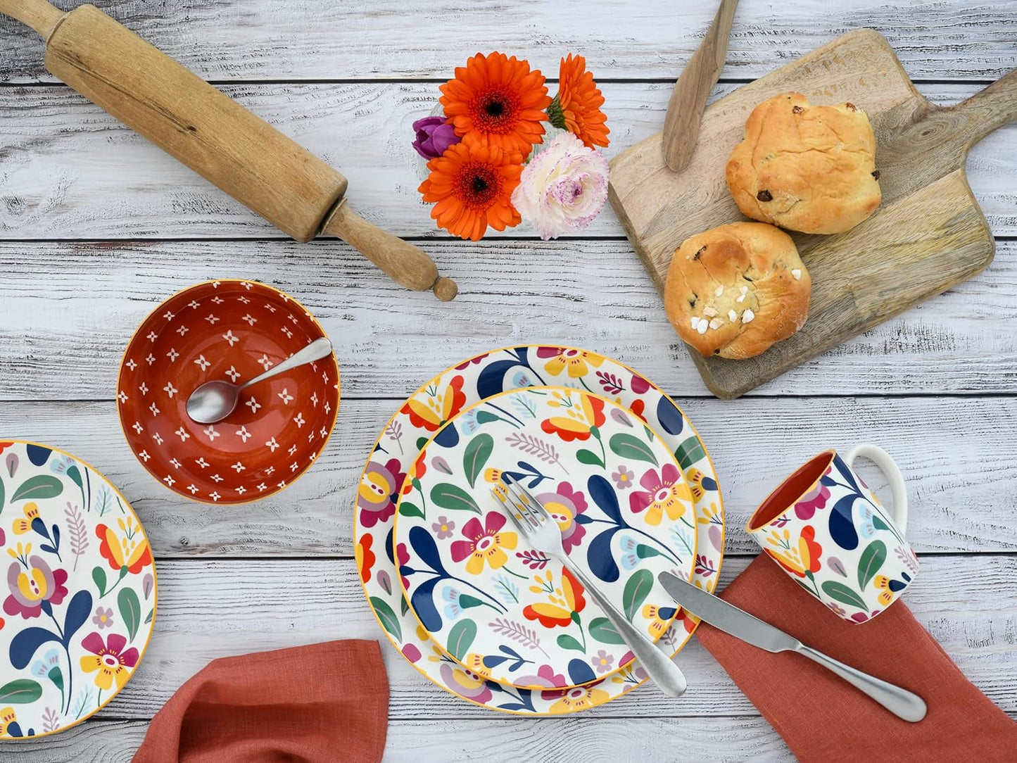 CreaTable, 17407, Folklore-serien, 16-delat servisset för 4, kombinerad porslinsservice, diskmaskin och mikrovågssäker, kvalitetstillverkning