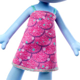 Mattel DREAMWORKS TROLLS United We Stand - Chenille Hairy Surprises Doll med gnistrande blått hår, lila pannband, från 3 år och uppåt, HNF15