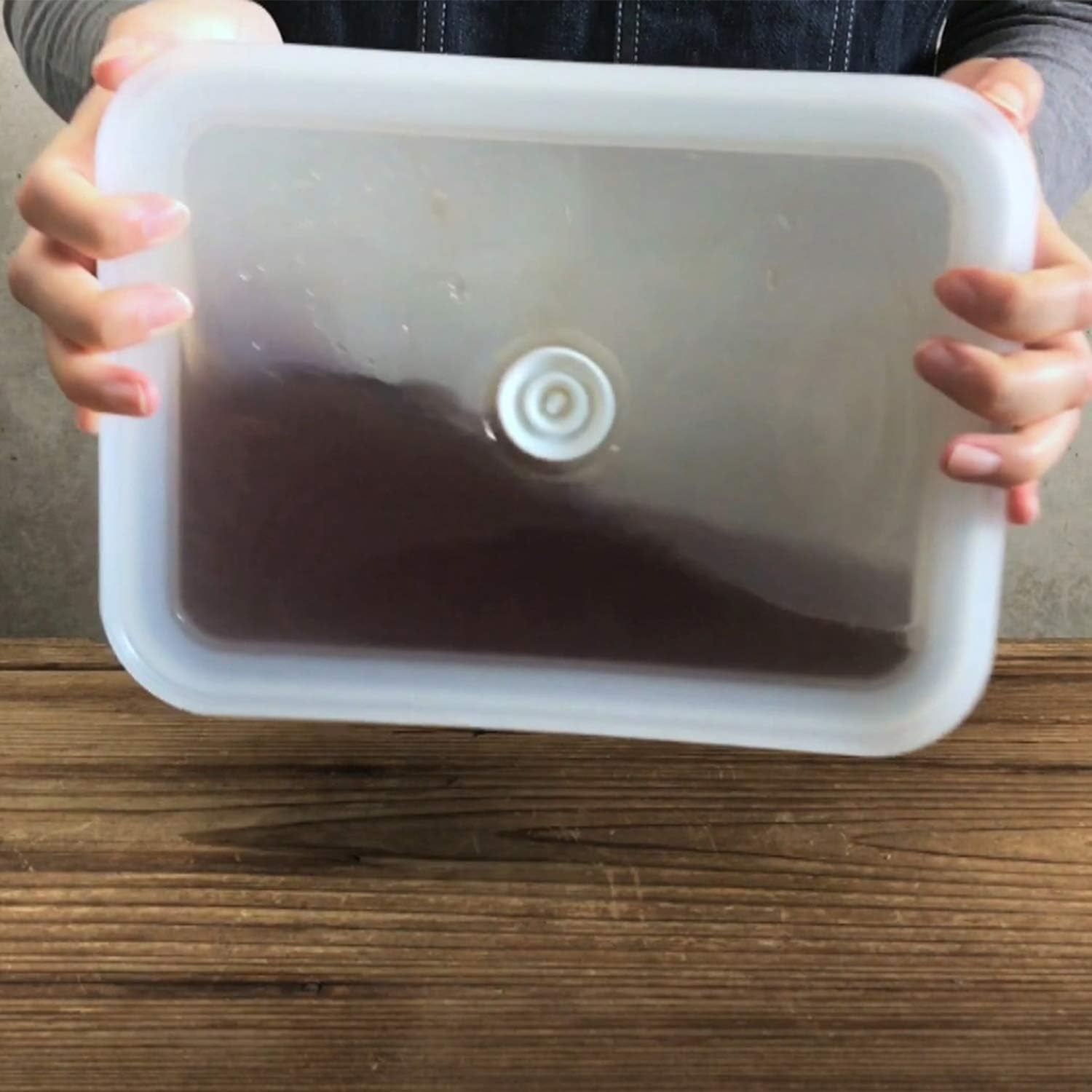 Emaljerad vakuummatförvaringsburk | XL| 1,85L | 23,5 x 17,5 x 7 cm | håller maten fräsch mycket längre | skyddar mat från bakterier och svampangrepp | utan vakuumpump Matförvaringslådor Naty Shop