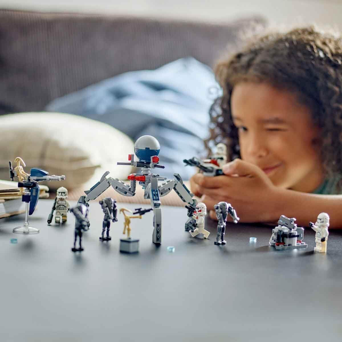 LEGO Star Wars 75372 Clone Trooper & Battle Droid Battle Pack, inkl. 4 minifigurer, 5 droider och speedermotorcykel med shooter - Byggleksak för pojkar och flickor i åldern 7+ Byggset Besuche den LEGO-Store