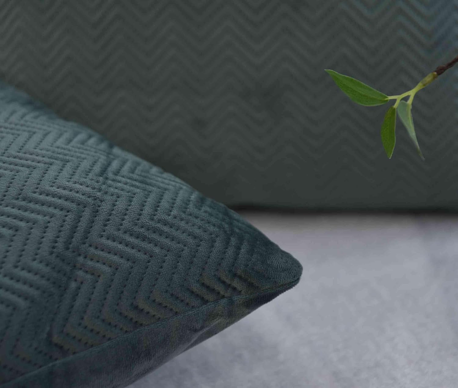 Gardinlåda Kudde Prydnadskudde Lxb 45X45 Cm Grön Jacquard "Greta" Med Fiskbensdesign Lättskött Dragkedja Mjuk fyllning 320G - Olika färger, 2023510 Resekuddar Naty Shop