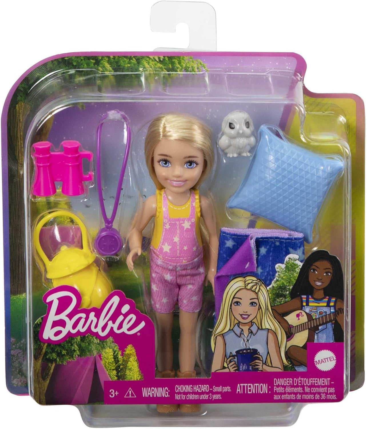 Barbie Chelsea-serien, Chelsea Doll Camping med blont hår, Husdjursuggla, Sovsäck, Kudde, Ficklampa, Kikare, Campingtillbehör, Barnpresent, Leksak för 3 år och uppåt, HDF77