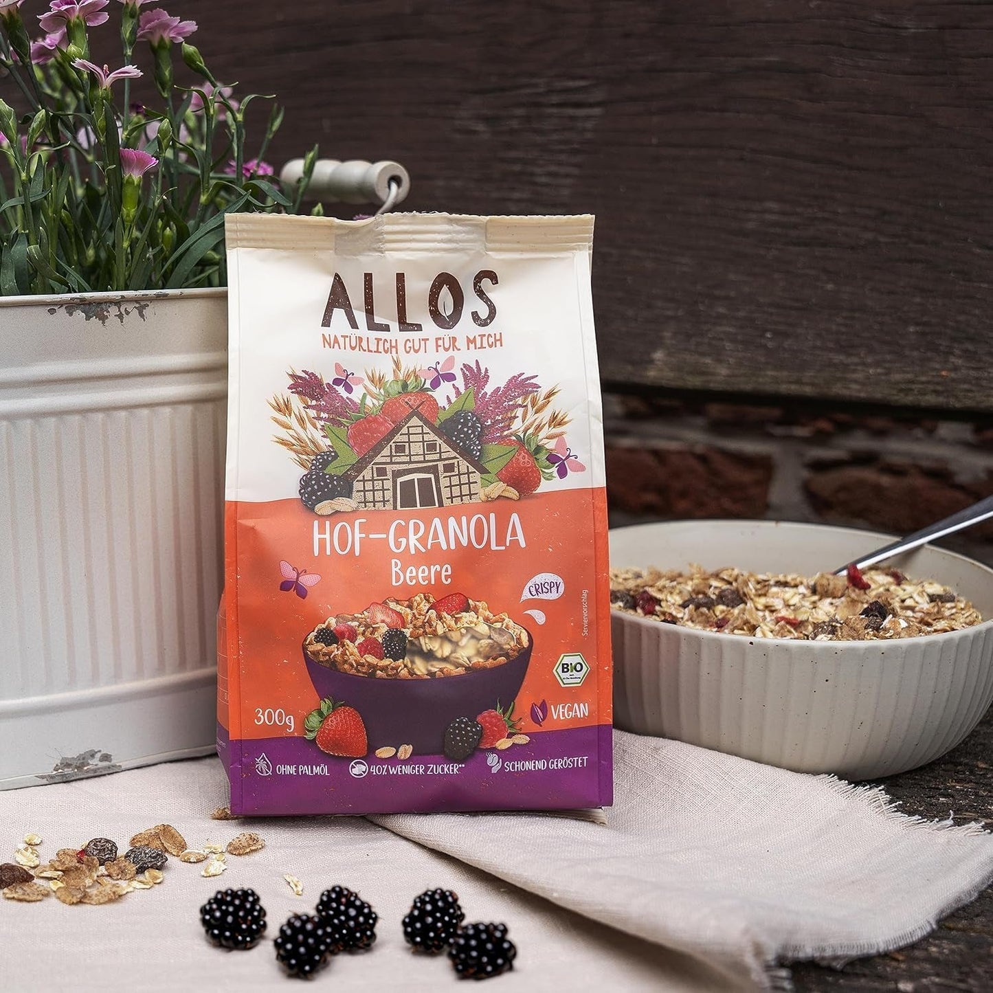 Allos Hof Granola med bär | Ekologisk müsli | Müsli med bär | Krispig müsli | Spannmål till frukost | Förpackning om 6 (6 x 300 g), 1 st (förpackning om 6)