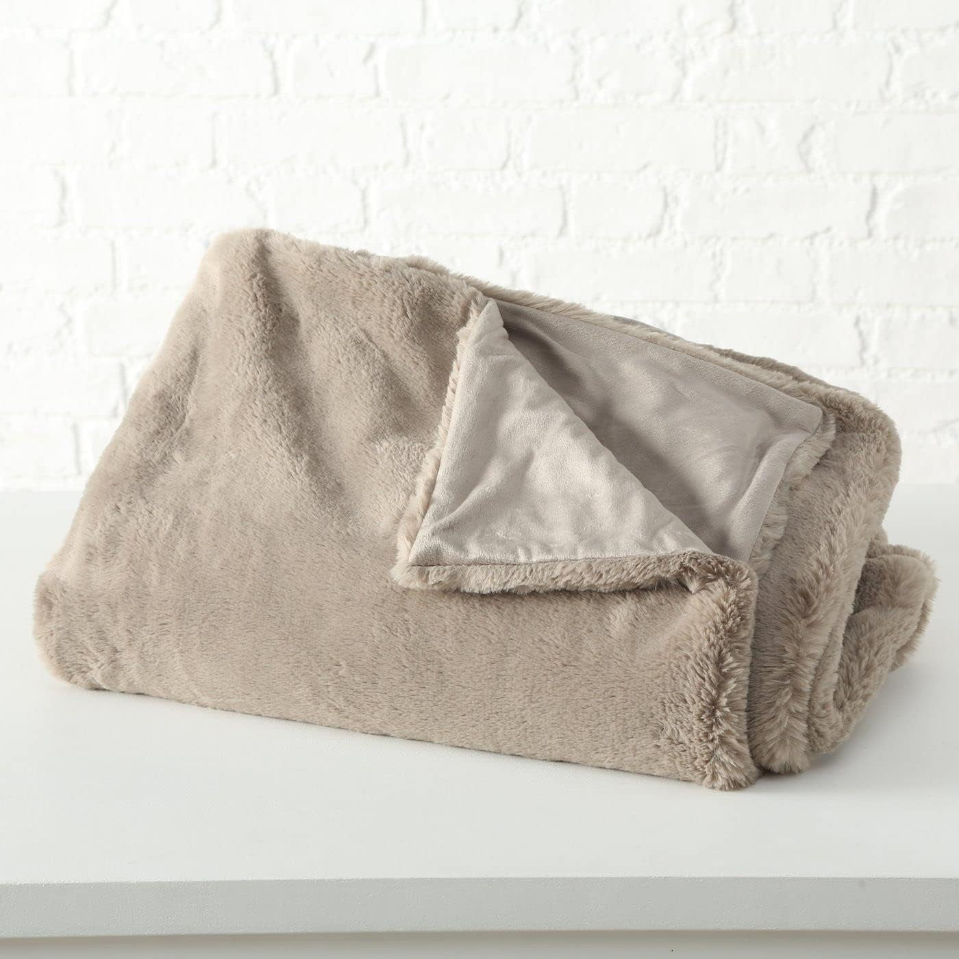 Boltze Storan filt (storlek 150X200 cm, beige färg, bekväm polyesterfilt, perfekt för kalla vinterkvällar, pälslook) 1015378 BOLTZE sängar och filtar