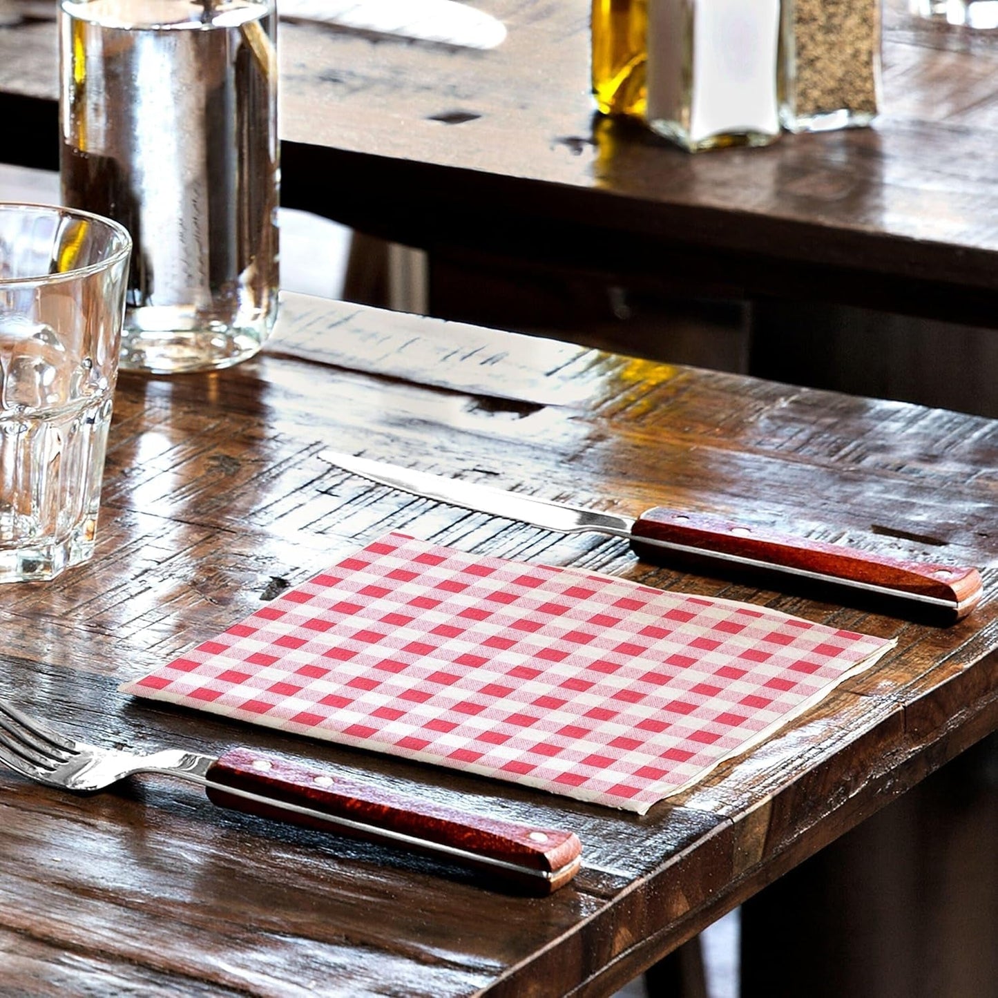 Tork Bistrored Lunchservett, 1/4-faldig, 1 lager, 33 Cm × 33 Cm, 8 × 400 servetter, 509359